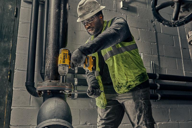 20V MAX XR(R) 1/2 in. High Torque Impact Wrench in use